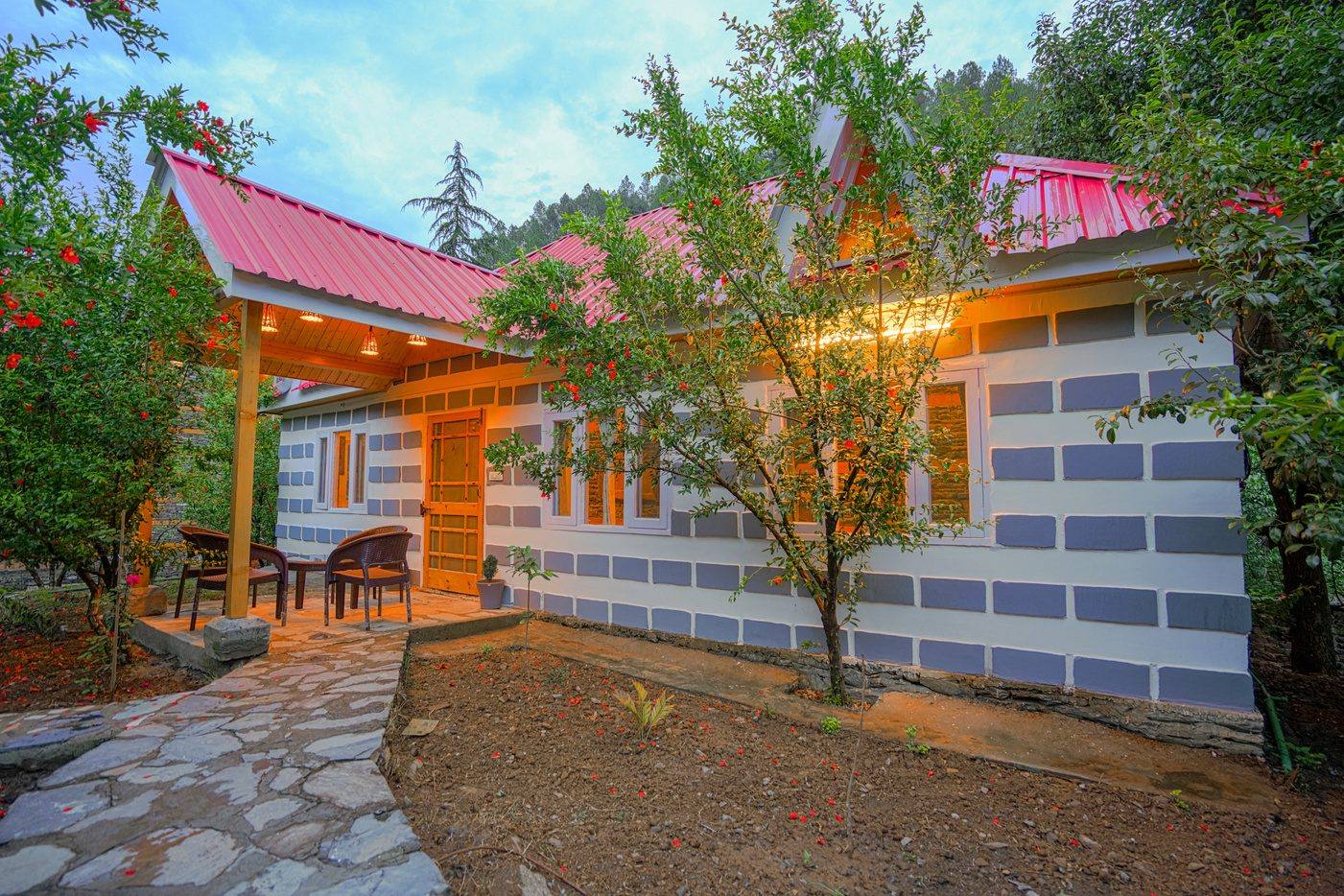 Kathkuni villa at Anandgram Village, Pah Valley